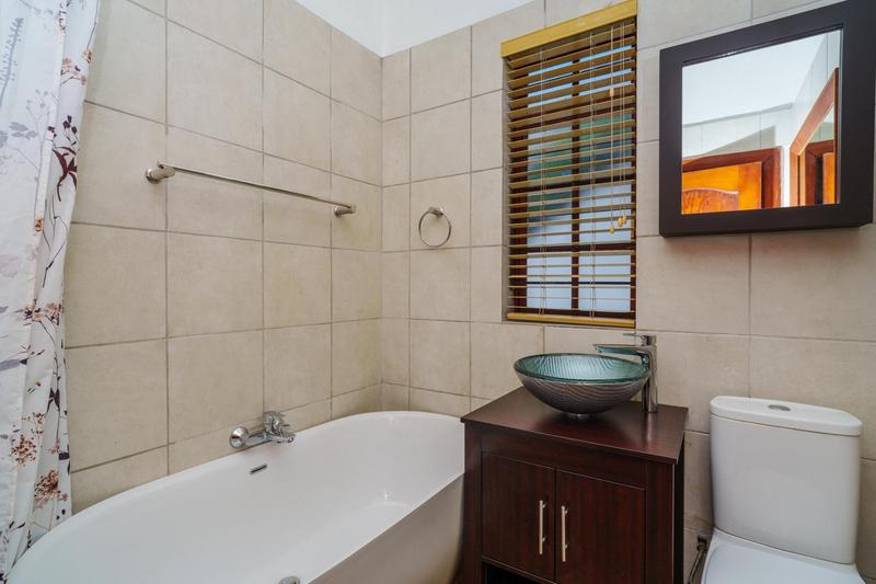 2 Bedroom Property for Sale in Harfield Village Western Cape